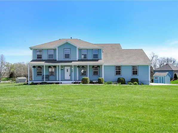 9801 Bur Oak Cir, De Soto, KS 66018