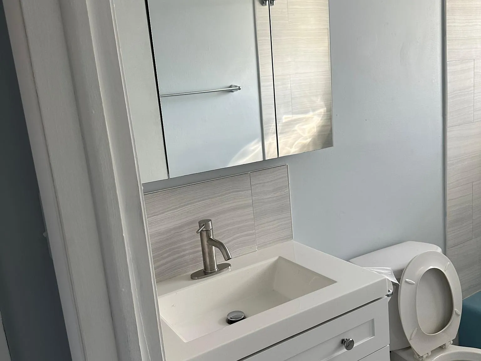 8415 W 82nd St — Photo 3
