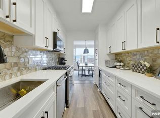 6 Horizon Rd #2209, Fort Lee, NJ 07024