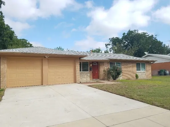 7825 Standley St, North Richland Hills, TX 76180