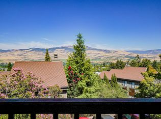 311 Ravenwood Pl, Ashland, OR 97520