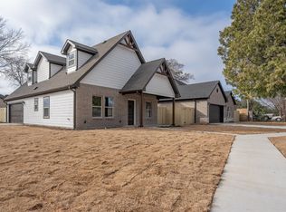8901 Silver Creek Rd, White Settlement, TX 76108