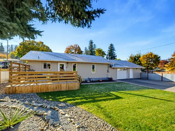 280 5th Ave SE, Salmon Arm, BC V1E 4G7