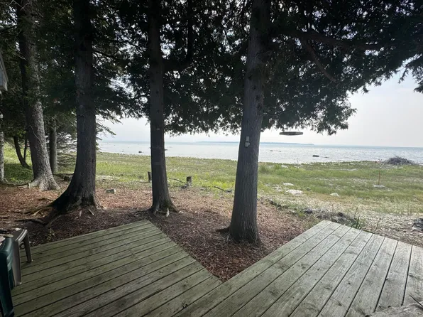 3798 N Saint Martins Point, Hessel, MI 49745