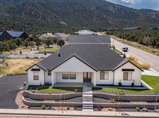 1583 W Flint Cir, Parowan, UT 84761