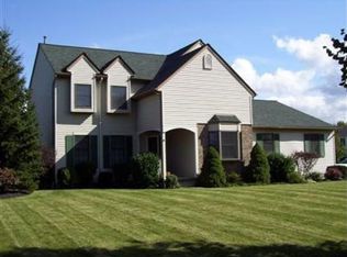 648 Landerwood Ln, Avon Lake, OH 44012