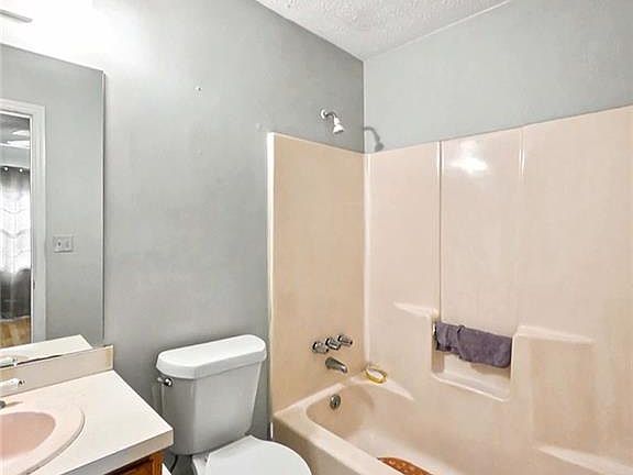 3rd image of 775 Joseph Club Dr SW #10