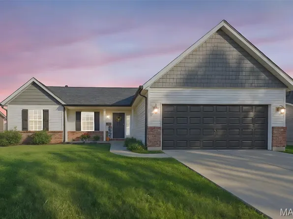 2846 Robert Dr, Columbia, IL 62236