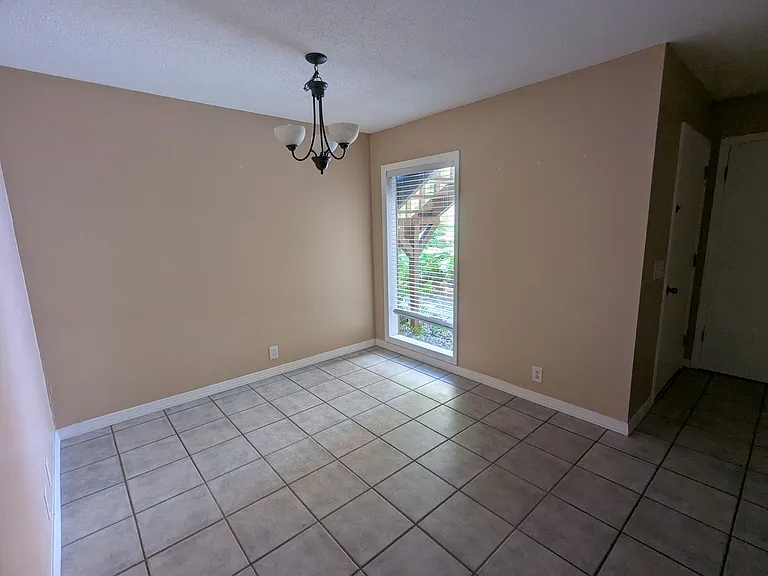 222 Crown Oaks Way — Photo 19