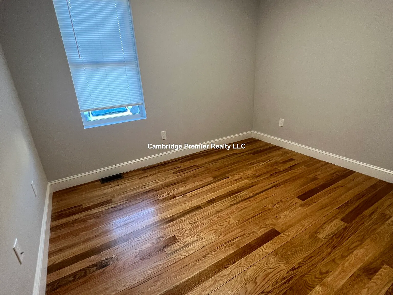 151 Crescent St — Photo 3