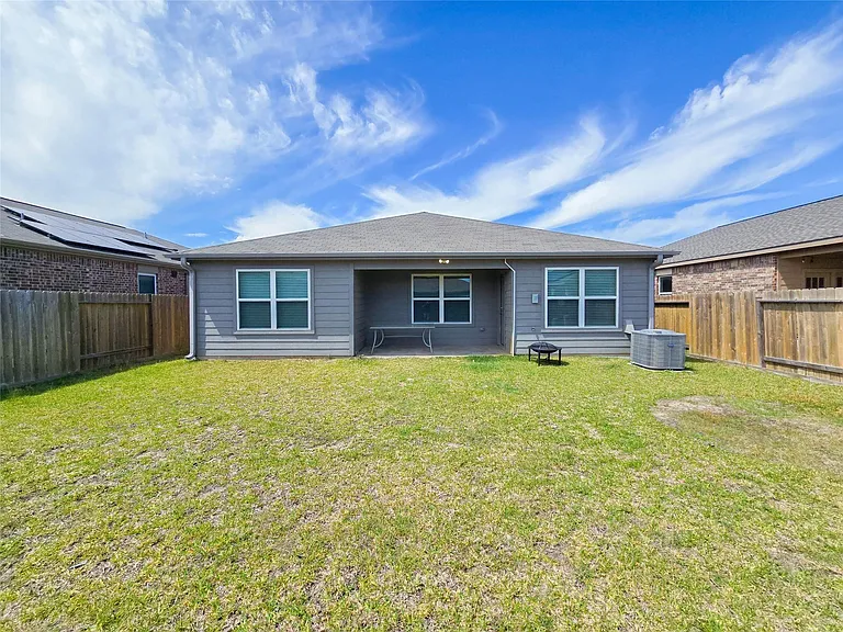 332 Lone Mountain Dr — Photo 24