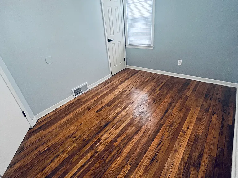 6758 Republic Ave — Photo 9
