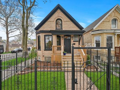 3501 W Beach Ave, Chicago, IL, 60651