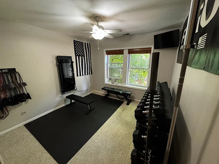 1050 W Dakin St — Photo 15