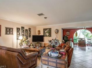 3 Center St, Naples, FL 34108