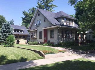 1722 Pershing Blvd, Clinton, IA 52732