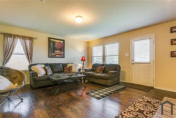 8832 Elk Creek Ln — Photo 9