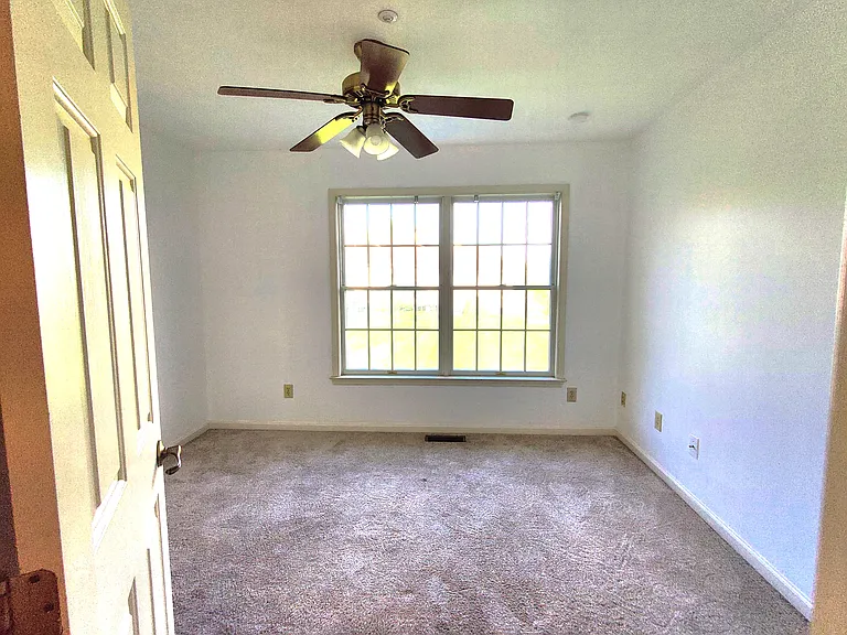 366 Bristol Cir — Photo 25