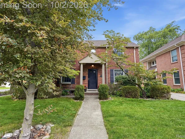 10154 Ludlow Ave, Huntington Woods, MI 48070