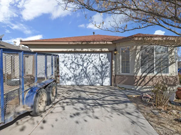8301 Vista Clara Ln SW, Albuquerque, NM 87121