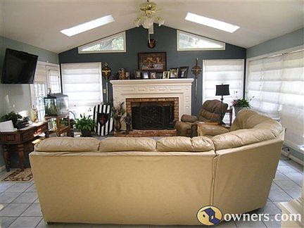 2nd image of 201 Wildwood Dr