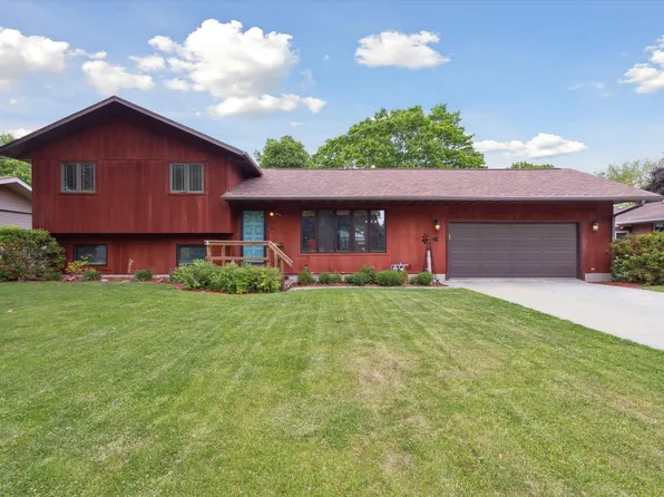 608 E Webster St, Polo, IL 61064