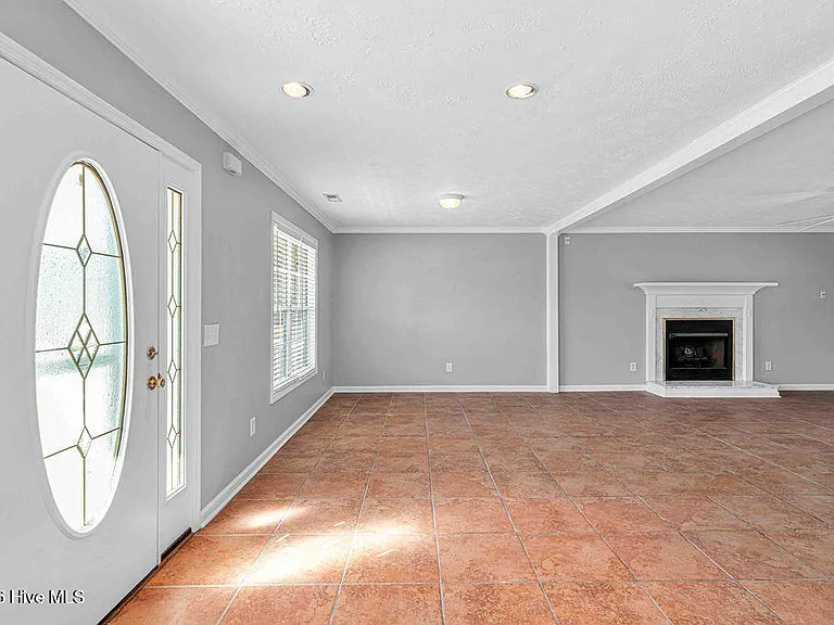 302 Altavista Loop — Photo 5