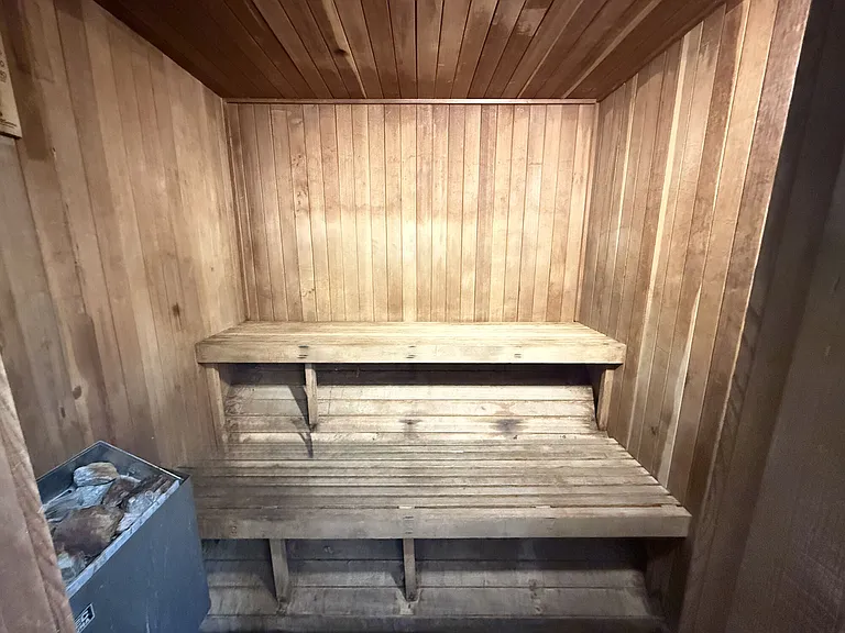 Shasta Terrace — Photo 27