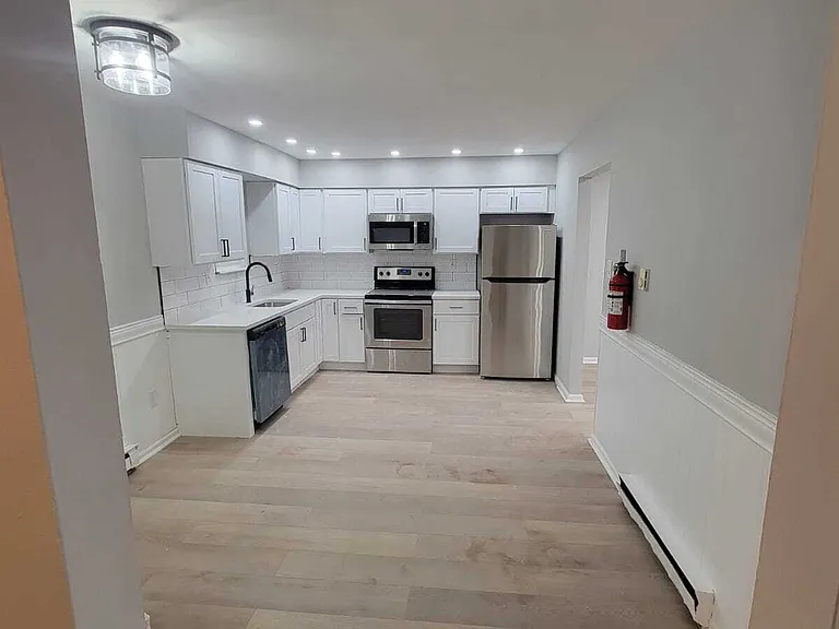193 Hampshire Rd — Photo 10