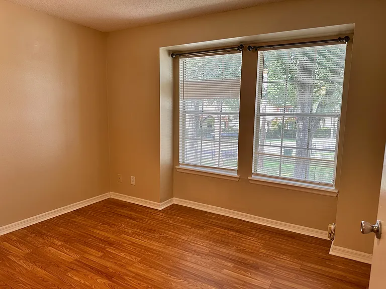 6052 Westgate Dr #203 — Photo 8
