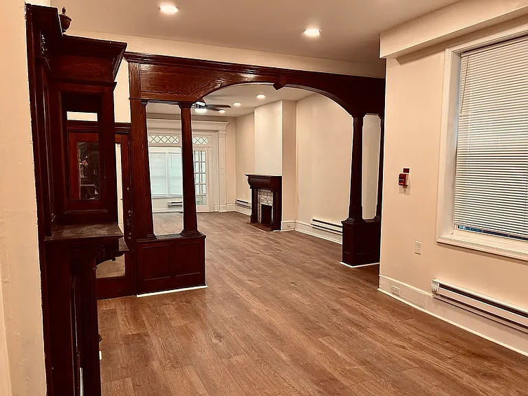 2810 Frankford Ave — Photo 7