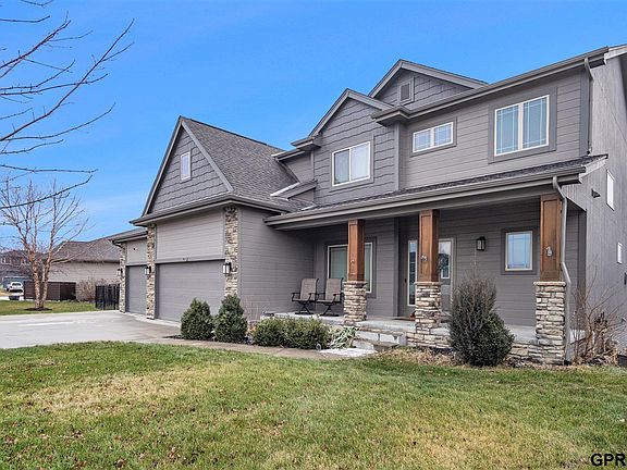 3rd image of 2005 Meadowlark Ln