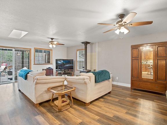 3rd image of 7147 Dogwood Dr