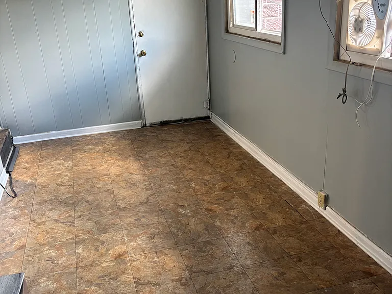 559 Merchant St #4 — Photo 7