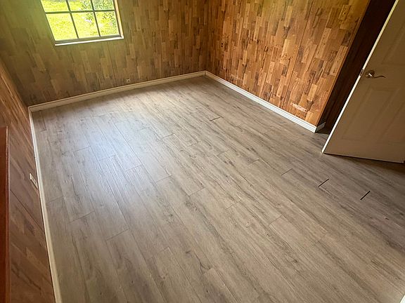5th image of 133 Hilldale Dr