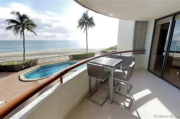 15645 Collins Ave #206 — Photo 36
