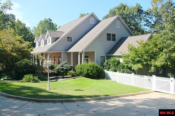 1st image of 106 Westchester Ct