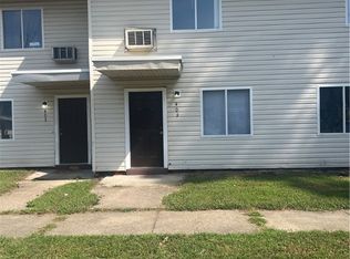 402 Monticello Dr, Hopewell, VA 23860