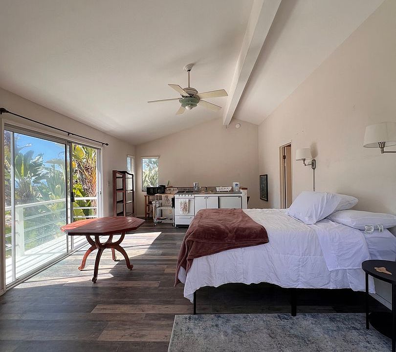 1st image of 630 Dolores Dr