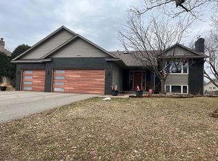 6956 Sand Ridge Rd, Eden Prairie, MN 55346