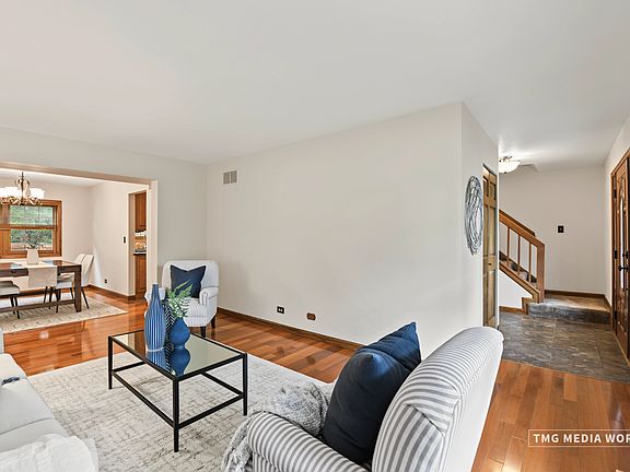 5th image of 2820 Springdale Cir
