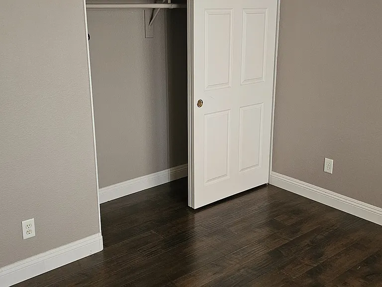 11077 Village Crest Ln — Photo 21