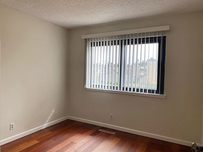 3423 Catalina Ave — Photo 14