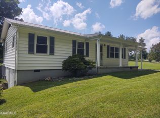 2710 Daffodil Ln, Mascot, TN 37806