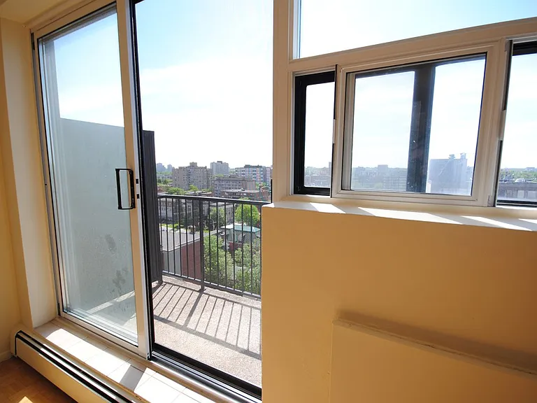 335 Maclaren St — Photo 10