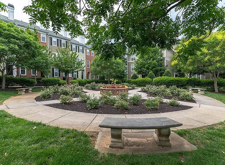 Avemore Apartment Homes — Photo 14