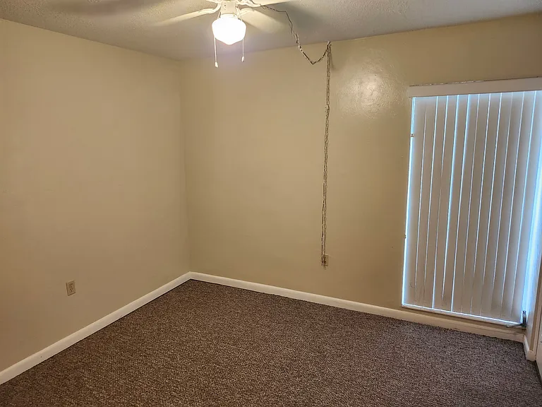 604 Joel Blvd — Photo 5
