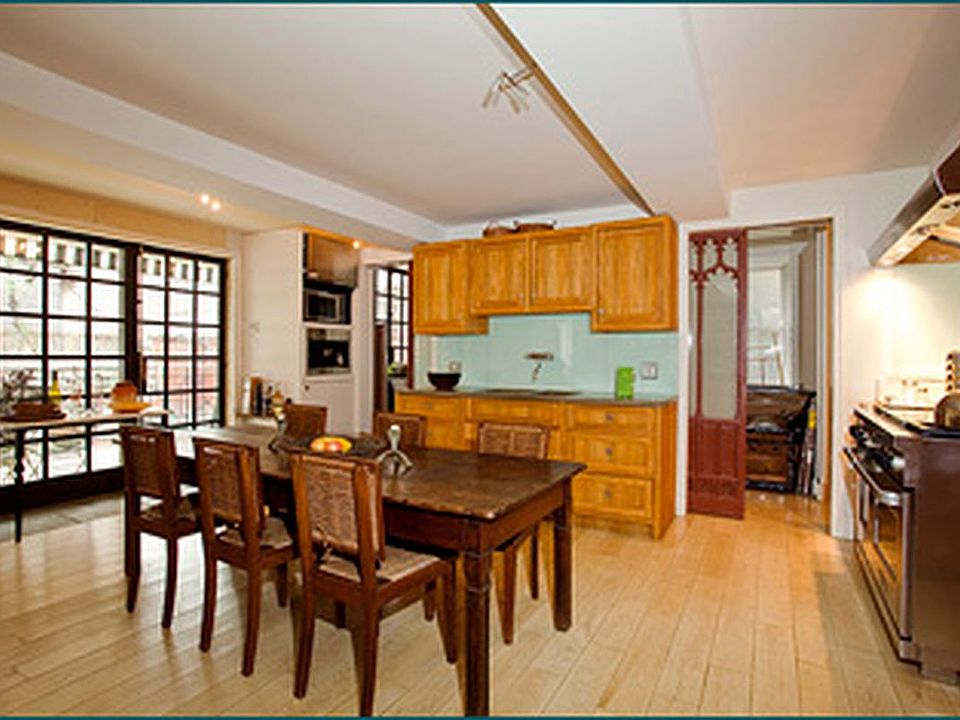 1st image of 3 E 69th St #1D12C
