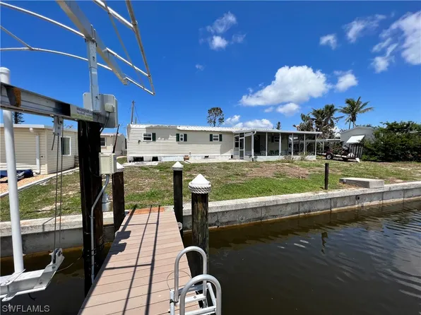 4951 Flamingo Dr, Saint James City, FL 33956