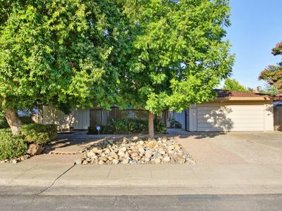 1025 Foxhall Way, Sacramento, CA, 95831